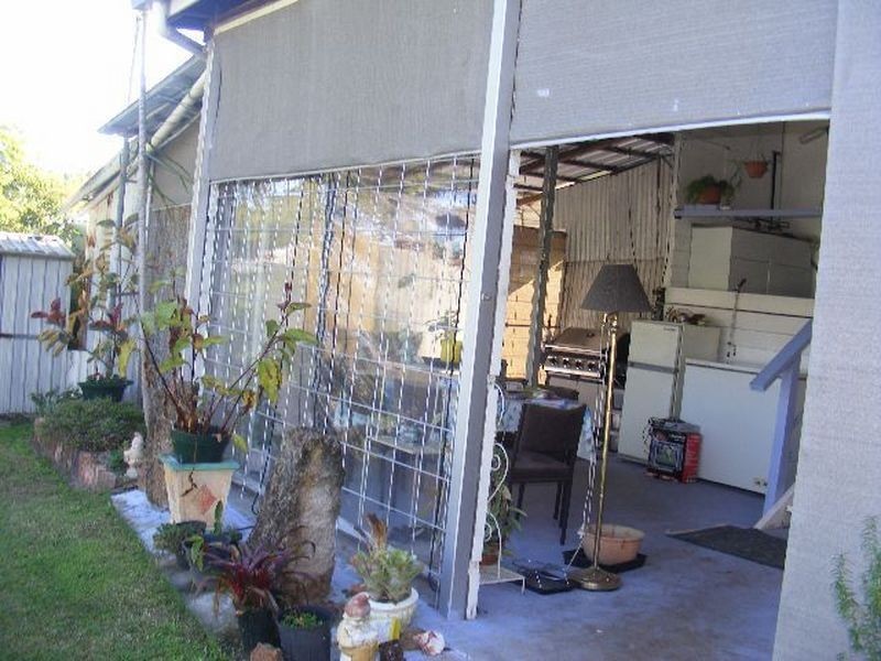 6 Queen Street, Mount Morgan QLD 4714