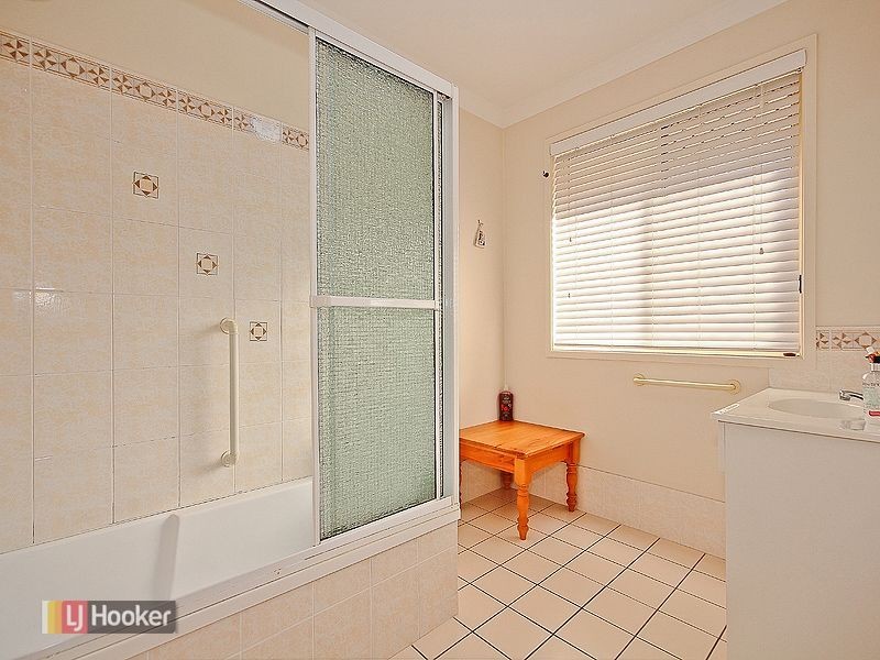 19 Ashwood Circuit, Birkdale QLD 4159