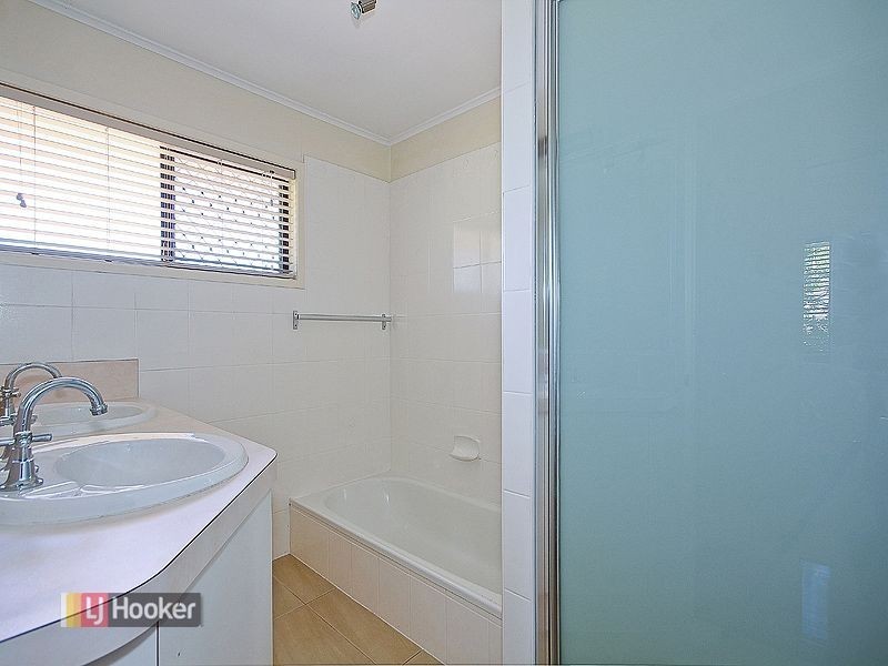 3 Dolphin Street, Thorneside QLD 4158