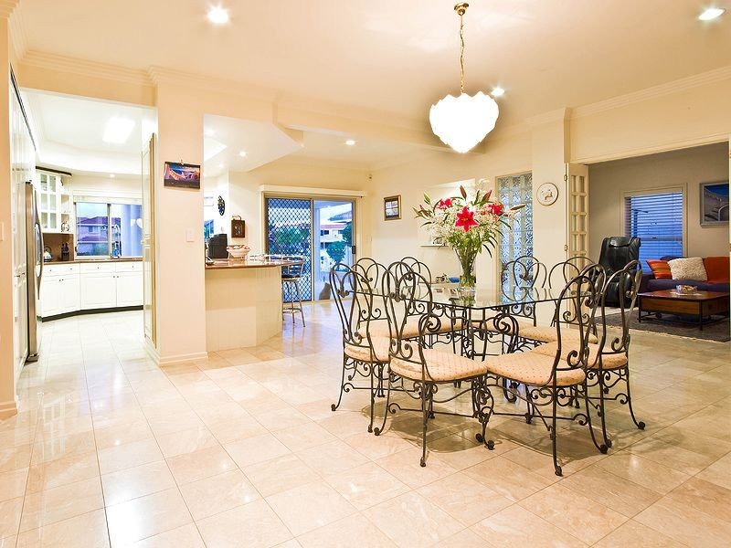22 Downwind Court, Birkdale QLD 4159