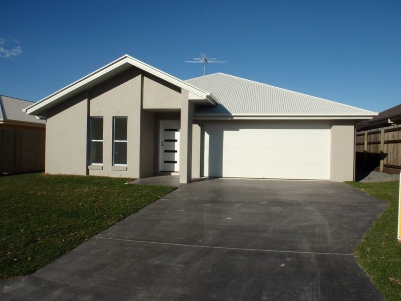 10 Nutmeg Court, Birkdale QLD 4159