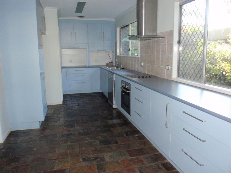 55 Bulgin Avenue, Wynnum West QLD 4178