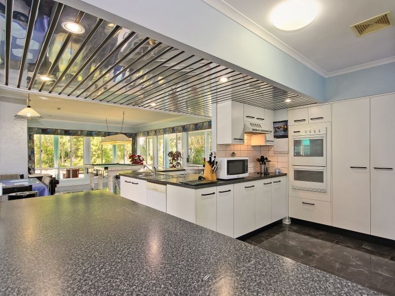 62 Whitehall Avenue, Birkdale QLD 4159