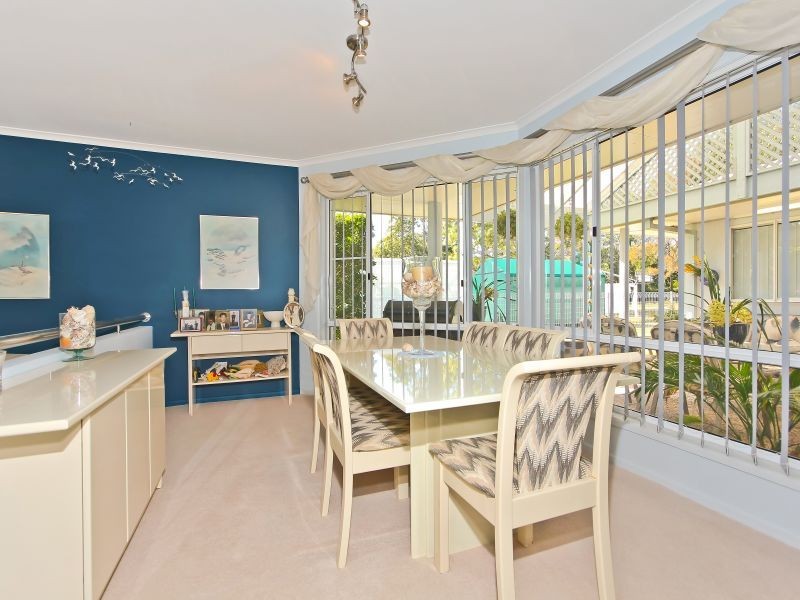 62 Whitehall Avenue, Birkdale QLD 4159