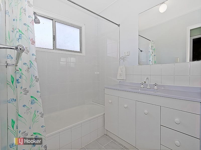 64 Thomas Street, Birkdale QLD 4159