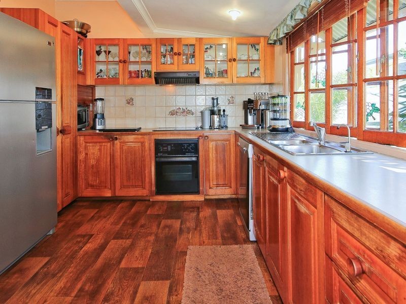 290 Queens Esplanade, Thorneside QLD 4158