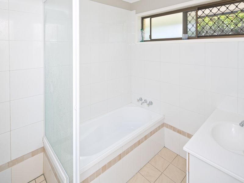 6 Linda Street, Birkdale QLD 4159