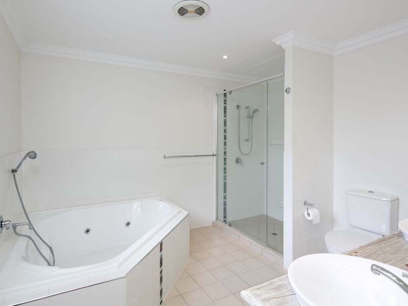 43 Thorne Road, Birkdale QLD 4159
