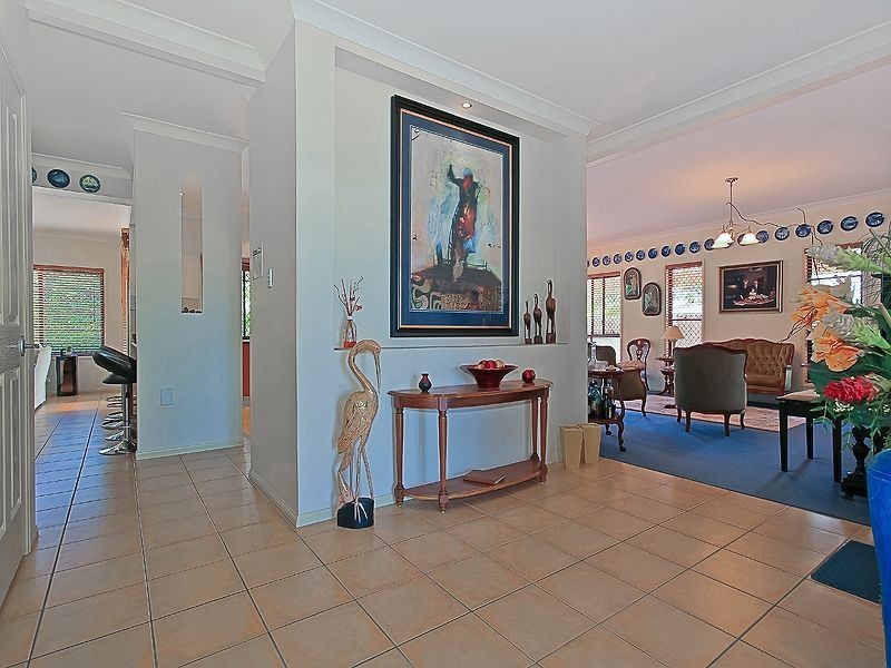 17 Trafalgar Vale Avenue, Wellington Point QLD 4160