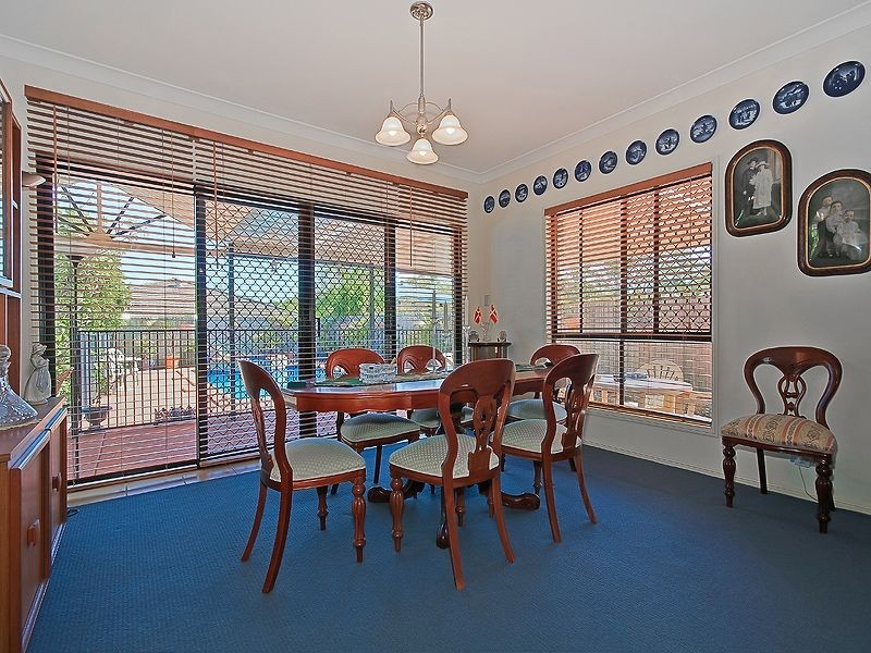 17 Trafalgar Vale Avenue, Wellington Point QLD 4160