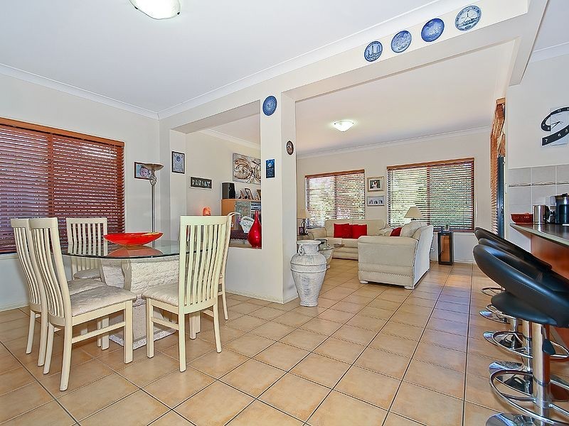 17 Trafalgar Vale Avenue, Wellington Point QLD 4160