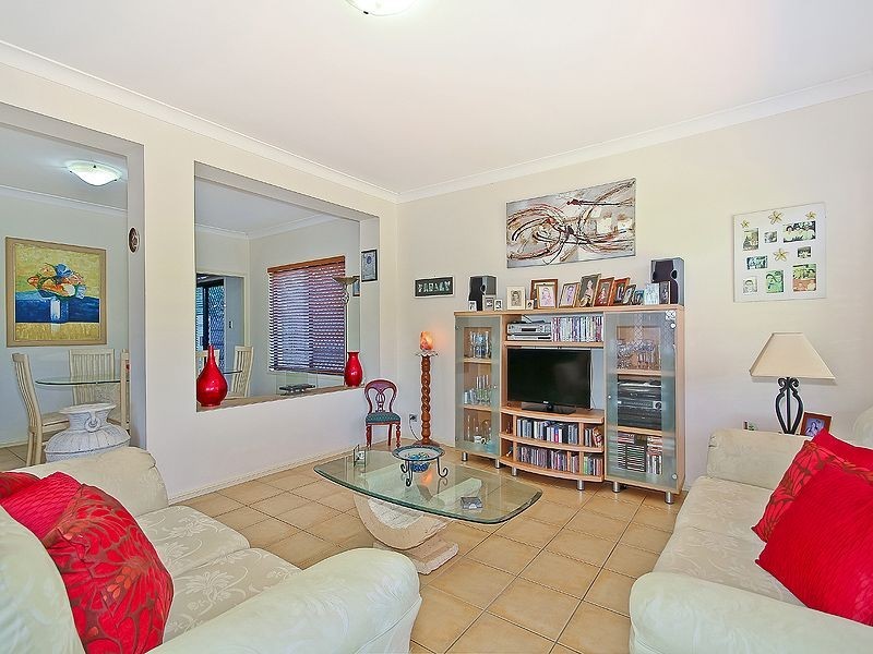 17 Trafalgar Vale Avenue, Wellington Point QLD 4160