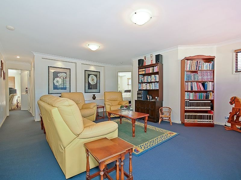 17 Trafalgar Vale Avenue, Wellington Point QLD 4160