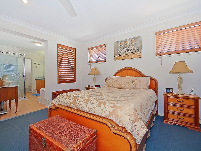 17 Trafalgar Vale Avenue, Wellington Point QLD 4160