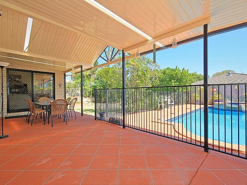 17 Trafalgar Vale Avenue, Wellington Point QLD 4160