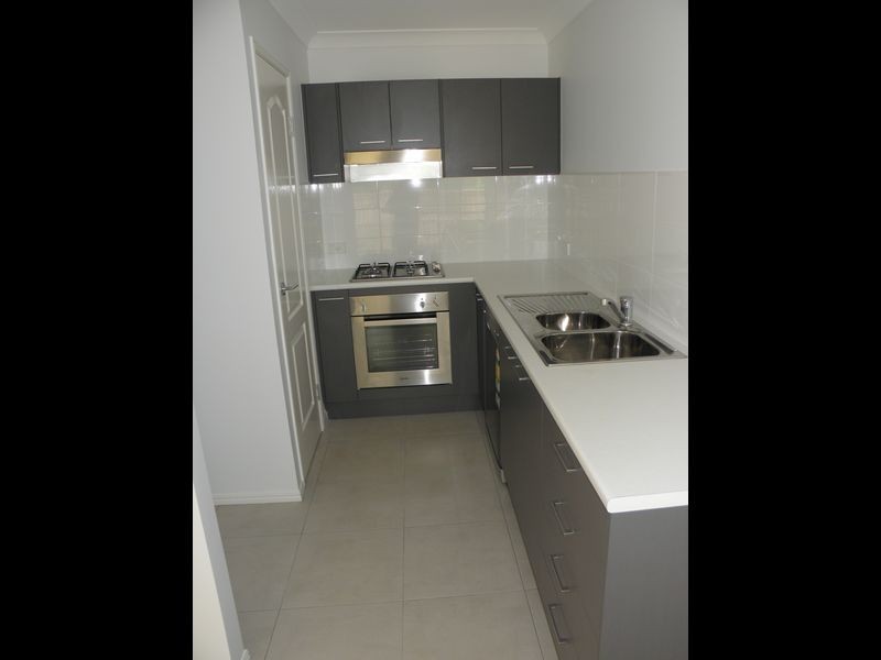 2/331 Old Cleveland Road East, Birkdale QLD 4159