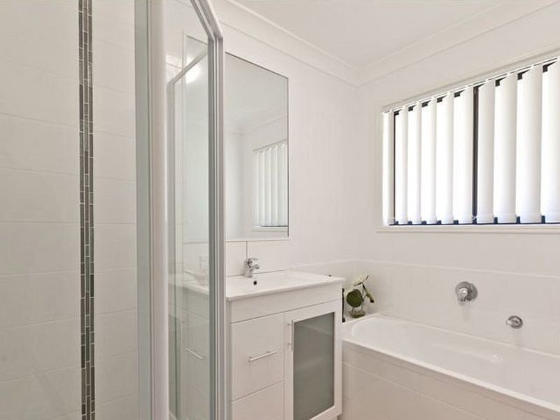 2/331 Old Cleveland Road East, Birkdale QLD 4159