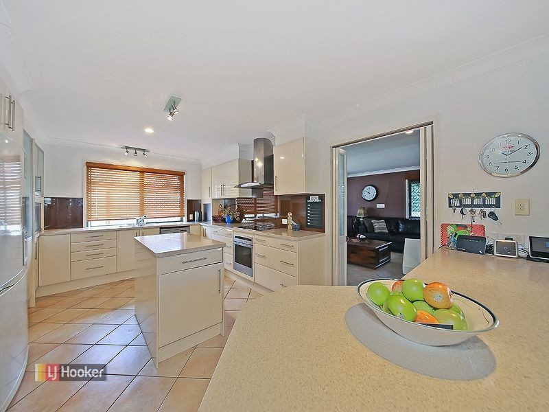 4 Galley Way, Birkdale QLD 4159