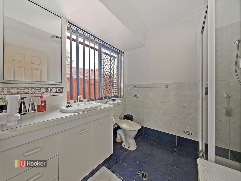 4 Galley Way, Birkdale QLD 4159