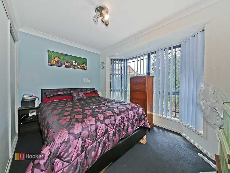 4 Galley Way, Birkdale QLD 4159