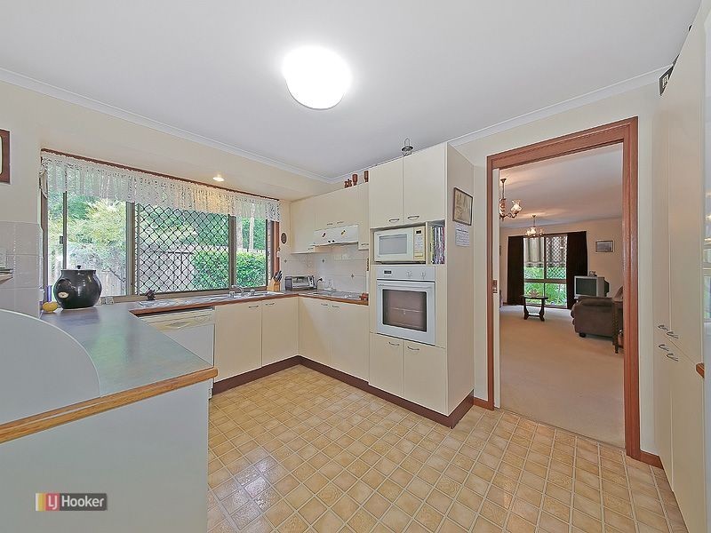 6 Dartmouth Court, Birkdale QLD 4159