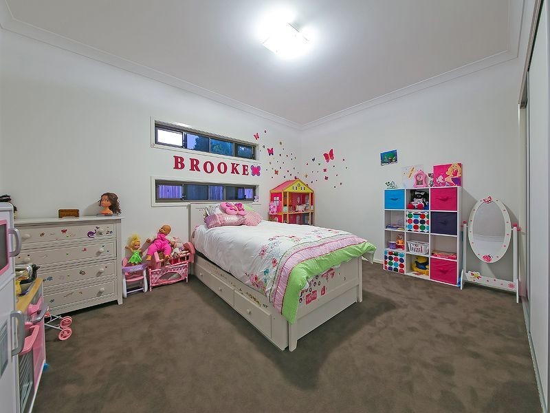 21 Parkgrove Street, Birkdale QLD 4159