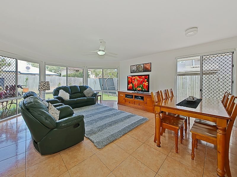 22 Lanaglen Drive, Birkdale QLD 4159