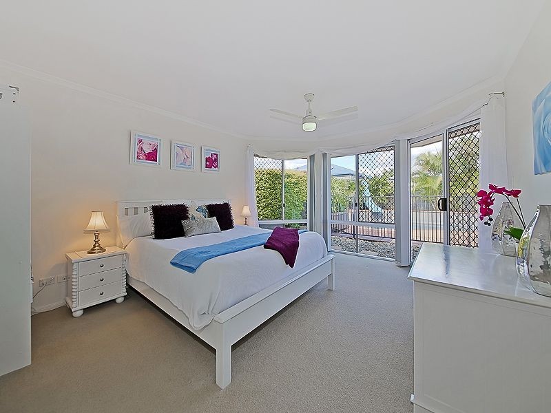 22 Lanaglen Drive, Birkdale QLD 4159