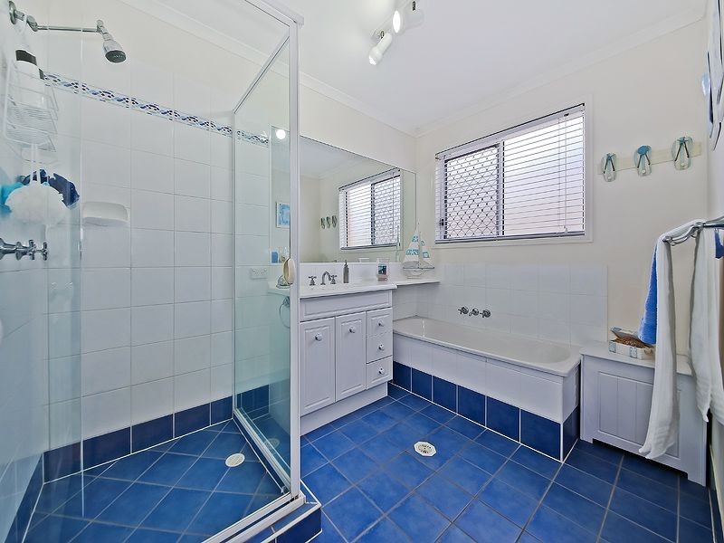 22 Lanaglen Drive, Birkdale QLD 4159