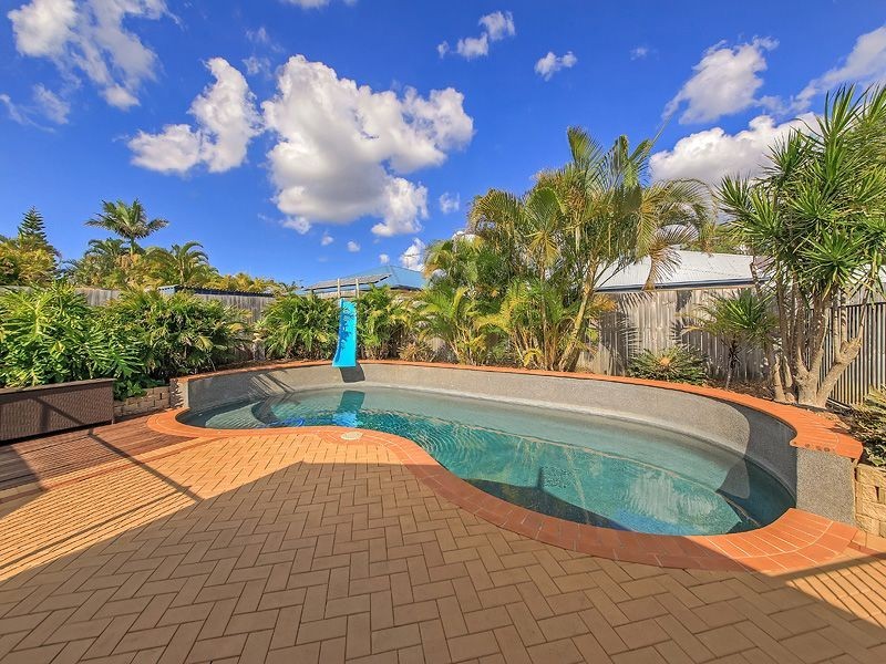 22 Lanaglen Drive, Birkdale QLD 4159