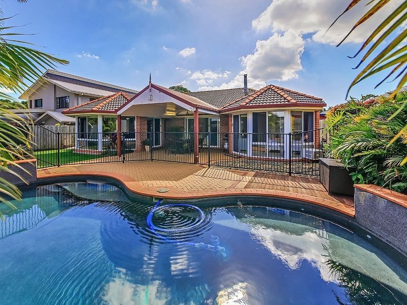 22 Lanaglen Drive, Birkdale QLD 4159