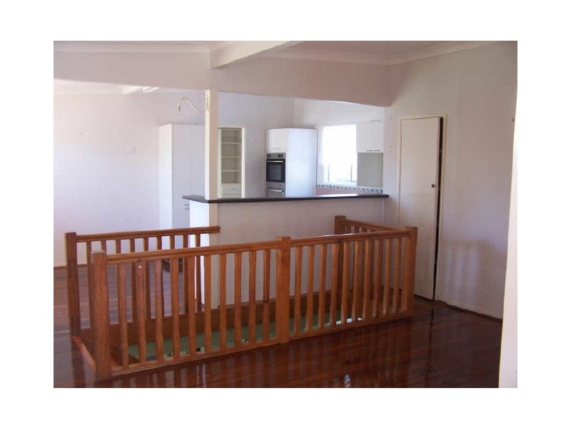 39 Merlina St, Manly West QLD 4179