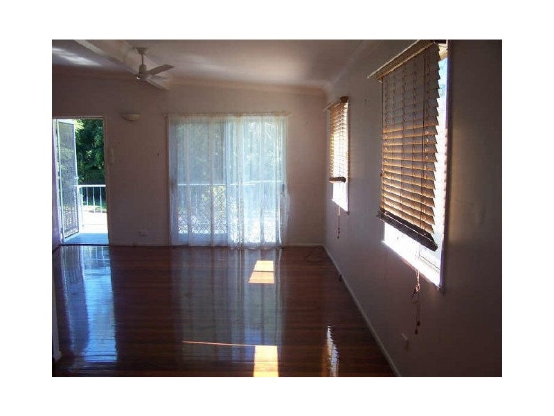 39 Merlina St, Manly West QLD 4179