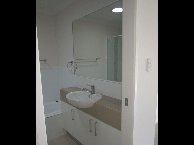 Unit 4/13 Victor Street, Birkdale QLD 4159