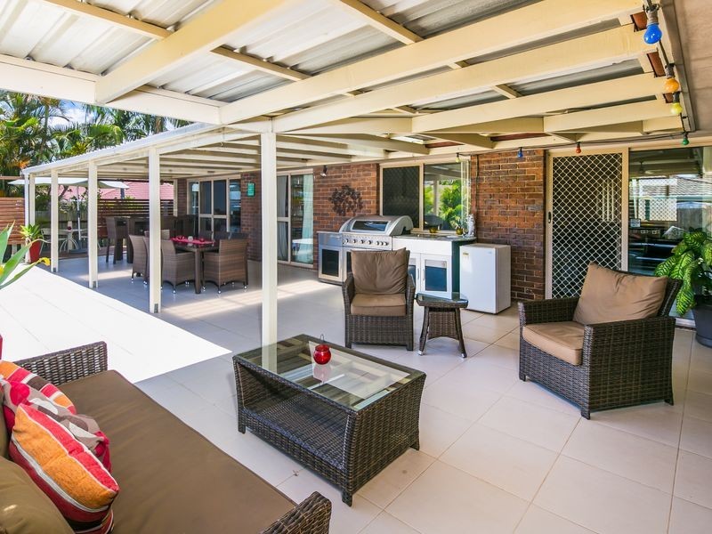 12 Glenwood Court, Birkdale QLD 4159