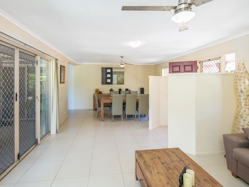 12 Glenwood Court, Birkdale QLD 4159