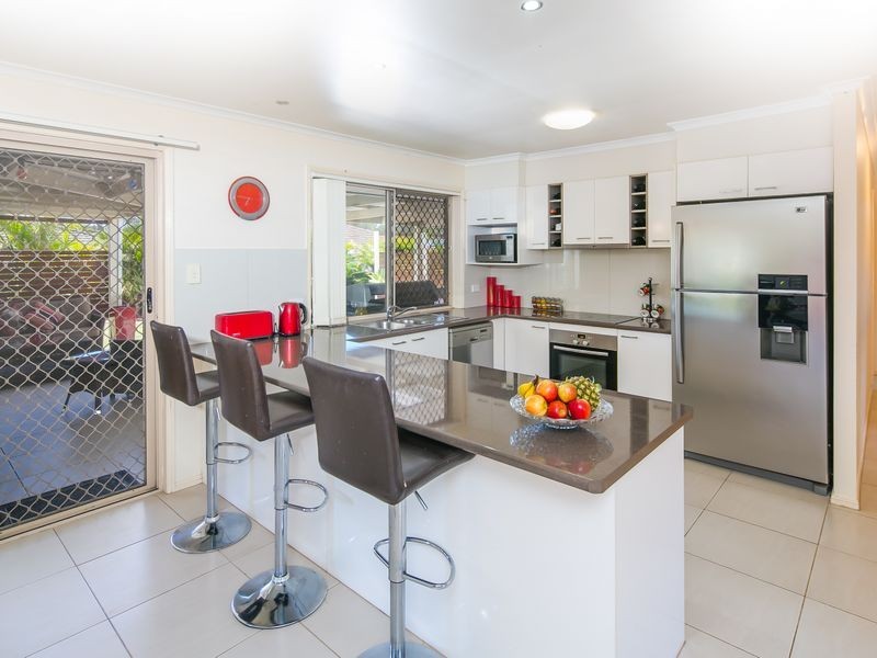 12 Glenwood Court, Birkdale QLD 4159