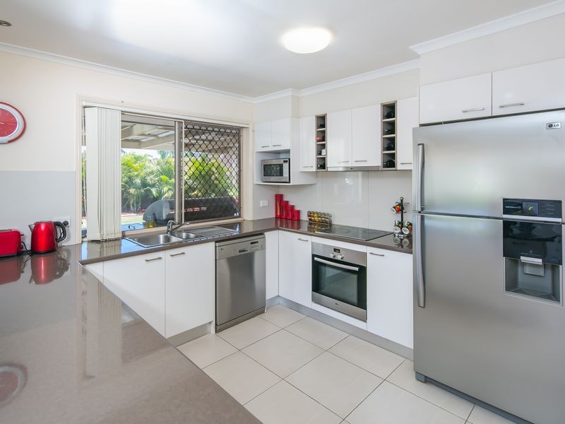 12 Glenwood Court, Birkdale QLD 4159