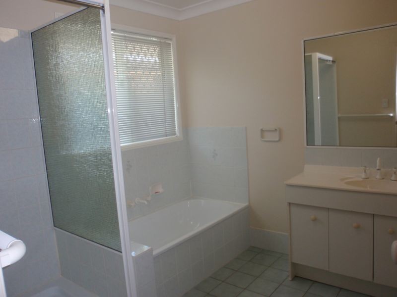 654 Main Road, Wellington Point QLD 4160