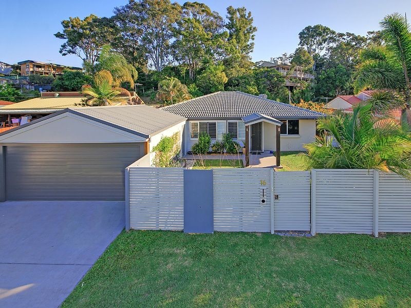 16 Ruth Street, Birkdale QLD 4159