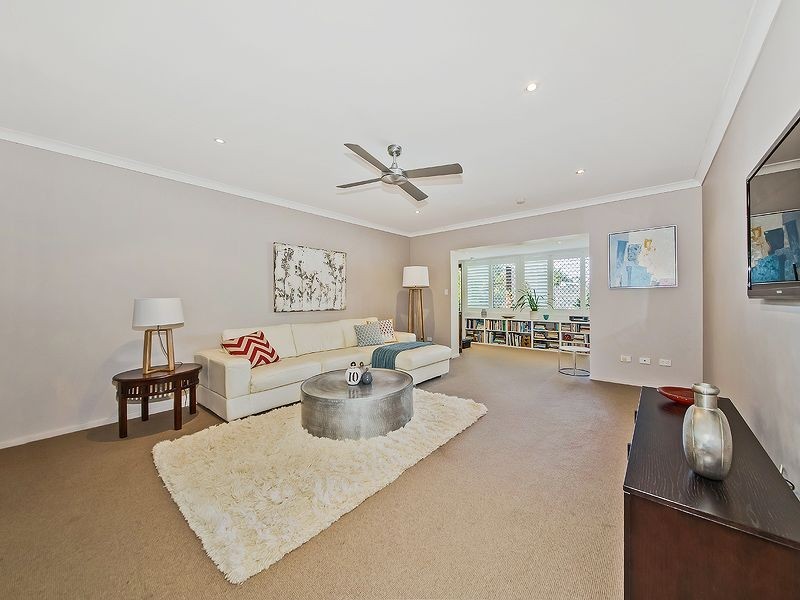 16 Ruth Street, Birkdale QLD 4159