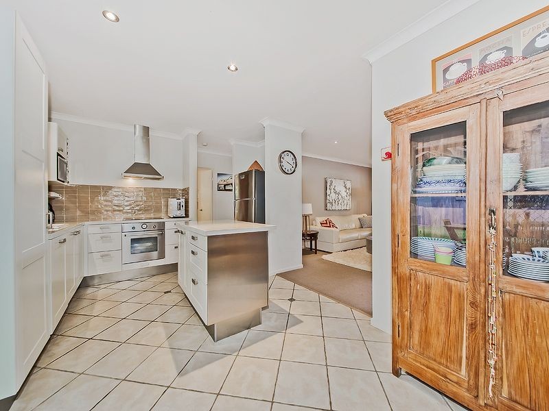 16 Ruth Street, Birkdale QLD 4159