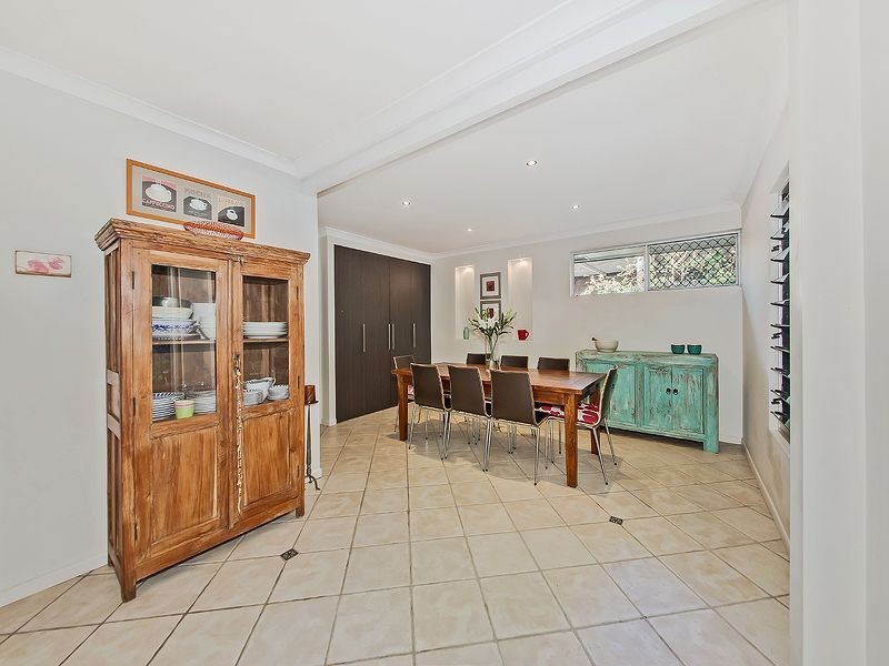 16 Ruth Street, Birkdale QLD 4159