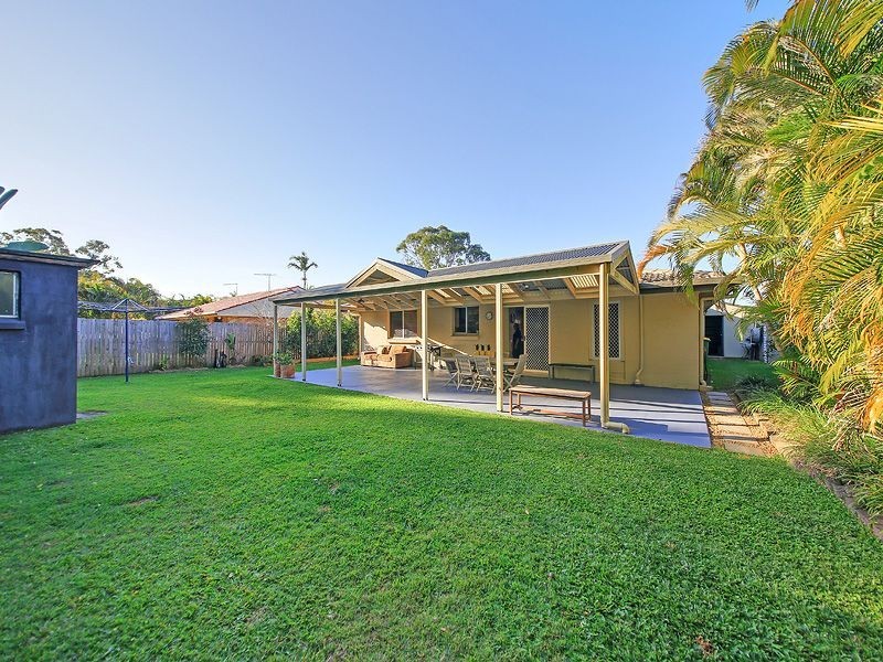 16 Ruth Street, Birkdale QLD 4159