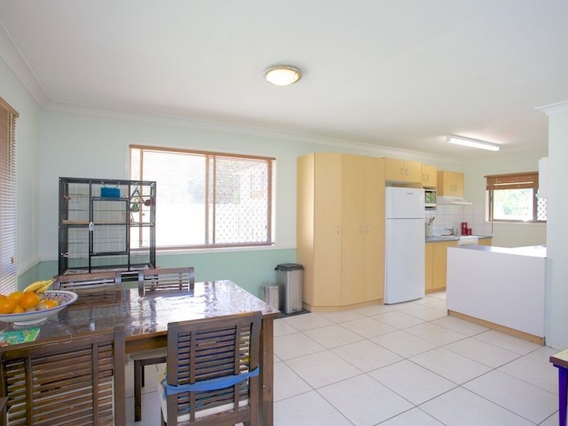 14 Birkdale Road, Birkdale QLD 4159