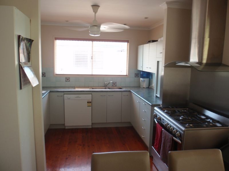 3 Mamala Street, Birkdale QLD 4159