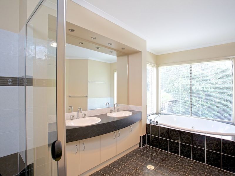 16 Platypus Court, Capalaba QLD 4157