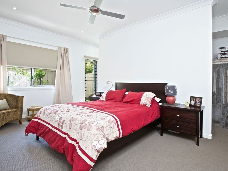 14 Magnetic Place, Redland Bay QLD 4165