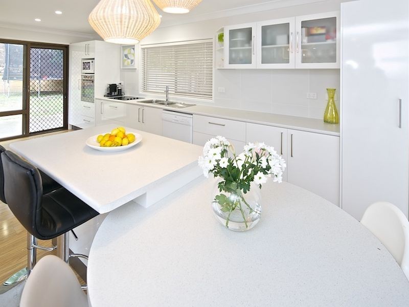 18 Ruth Street, Birkdale QLD 4159