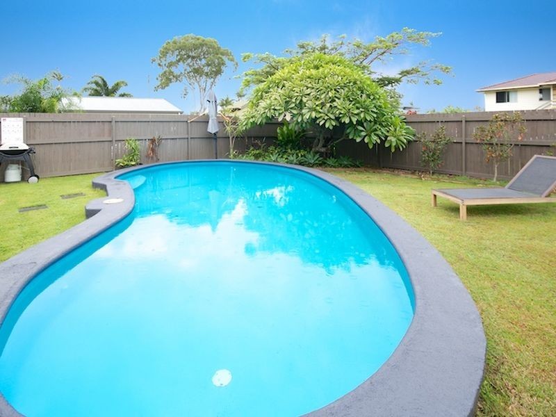 18 Ruth Street, Birkdale QLD 4159